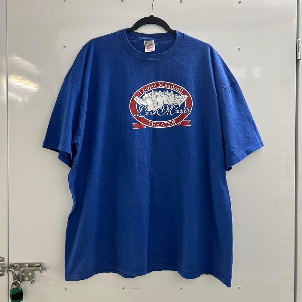 Blue vintage Louise mandrell Jerzees tee